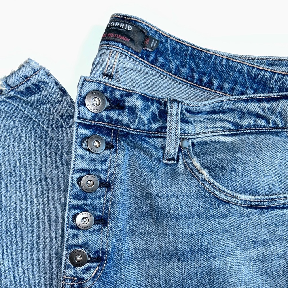 High-Rise Button-Fly Women’s Jeans - Light Blue - Picture 2 of 12